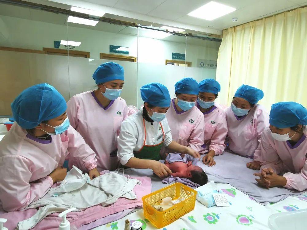 株洲妇婴监护型护送